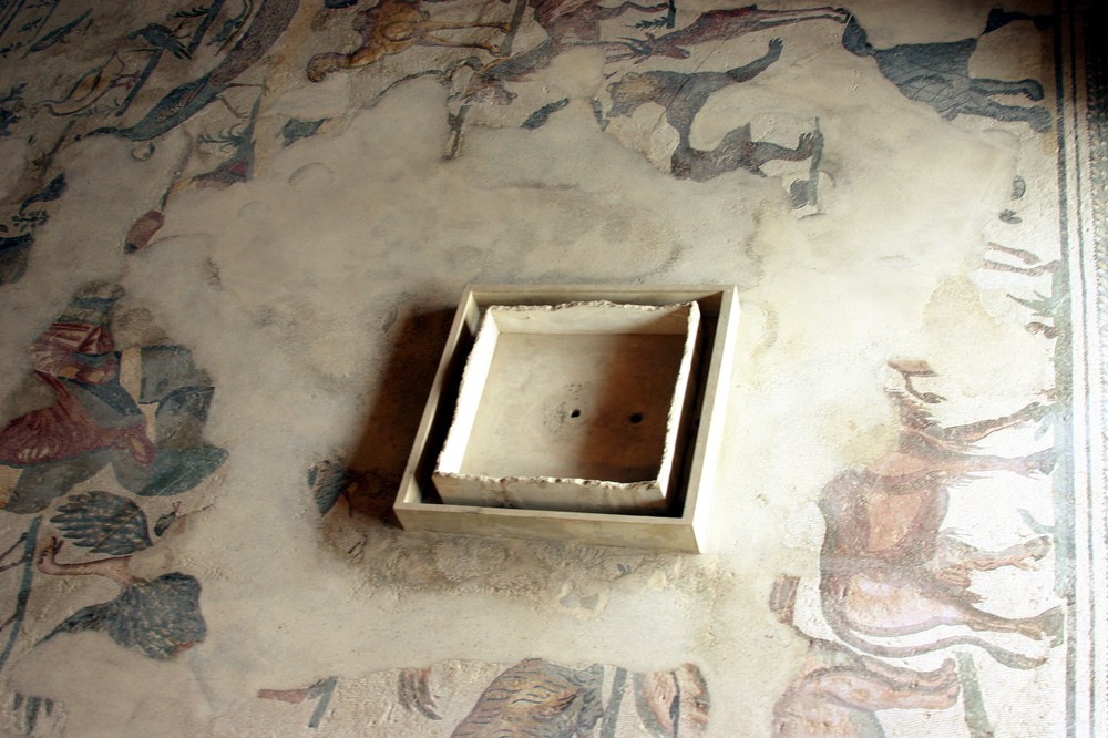 Diaeta_of_Orpheus_-_Villa_Romana_del_Casale_-_Italy_2015_(2).jpeg