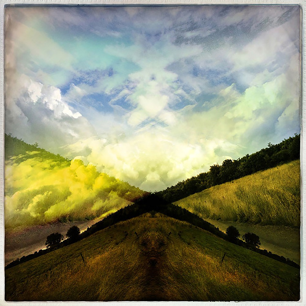 François Besch - Hipstamatic - 2013 - Symmetrical Landscape.jpg