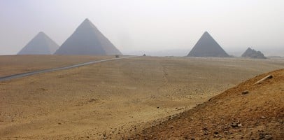 Giza_Plateau_-_Pyramids_from_overlook.jpeg